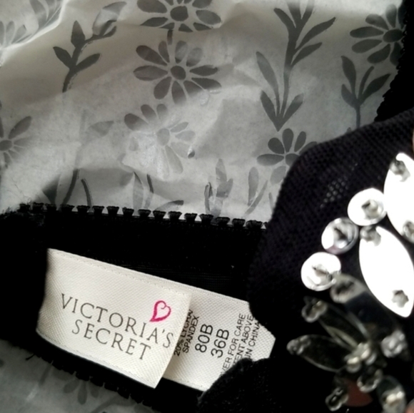 💕VINTAGE VICTORIA SECRET SEQUENCE BRA💕 - Picture 2 of 9